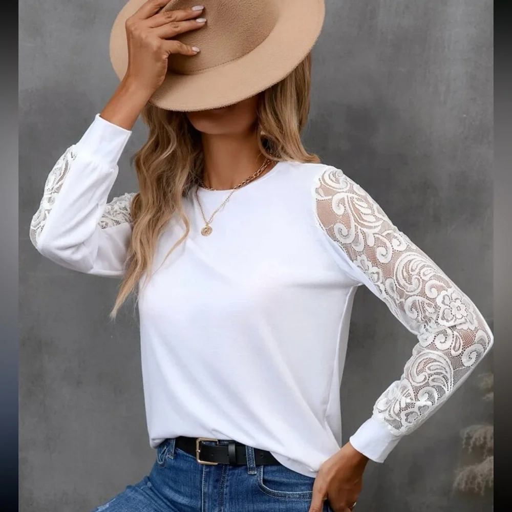 Boho lace lantern sleeve tee